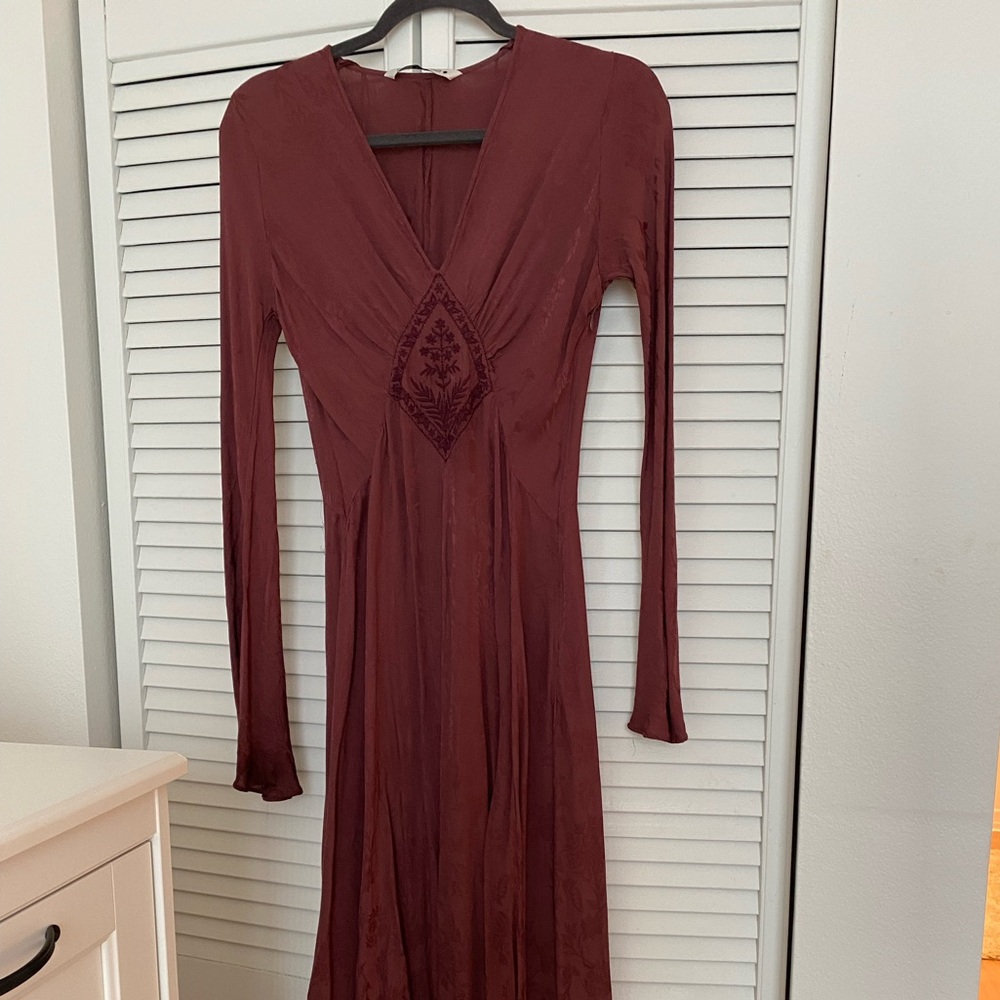 Elegant Burgundy Floral Dress Zara - Picture 6 of 8